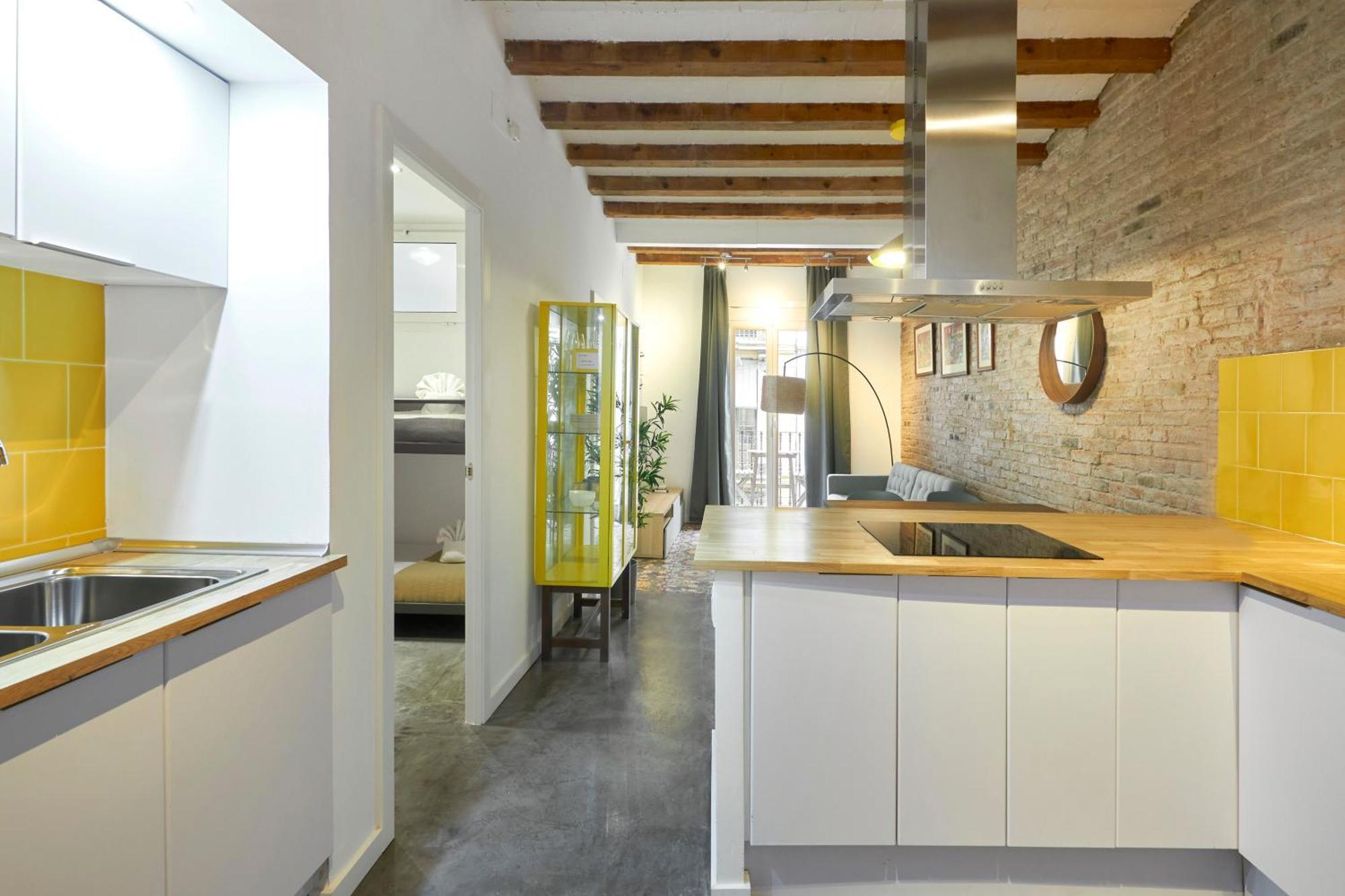 64 Apartment In A Typical Barcelona'S Old Building Luaran gambar