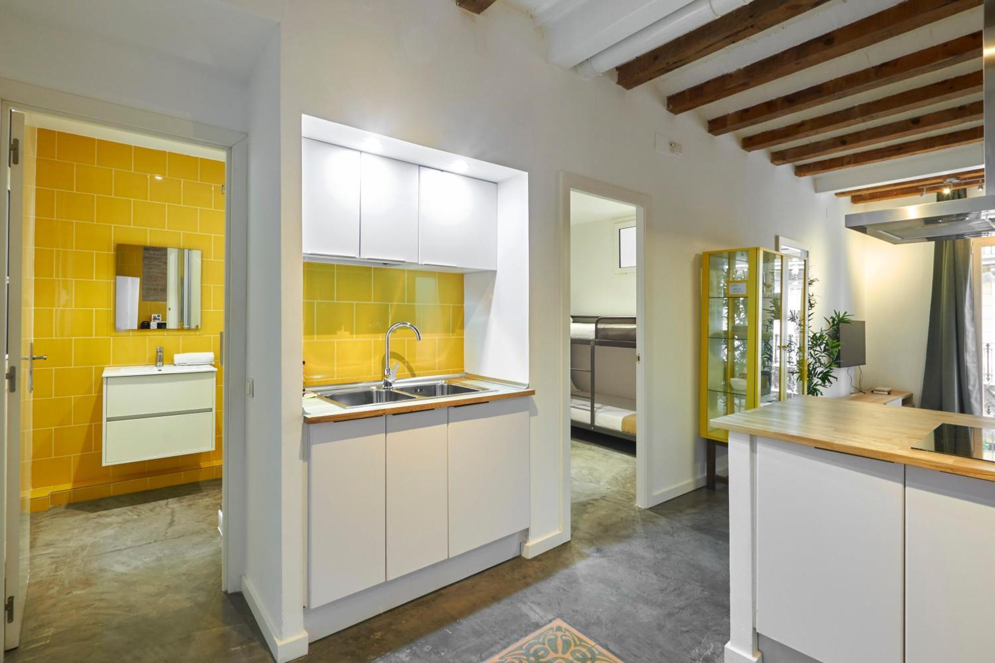 64 Apartment In A Typical Barcelona'S Old Building Luaran gambar